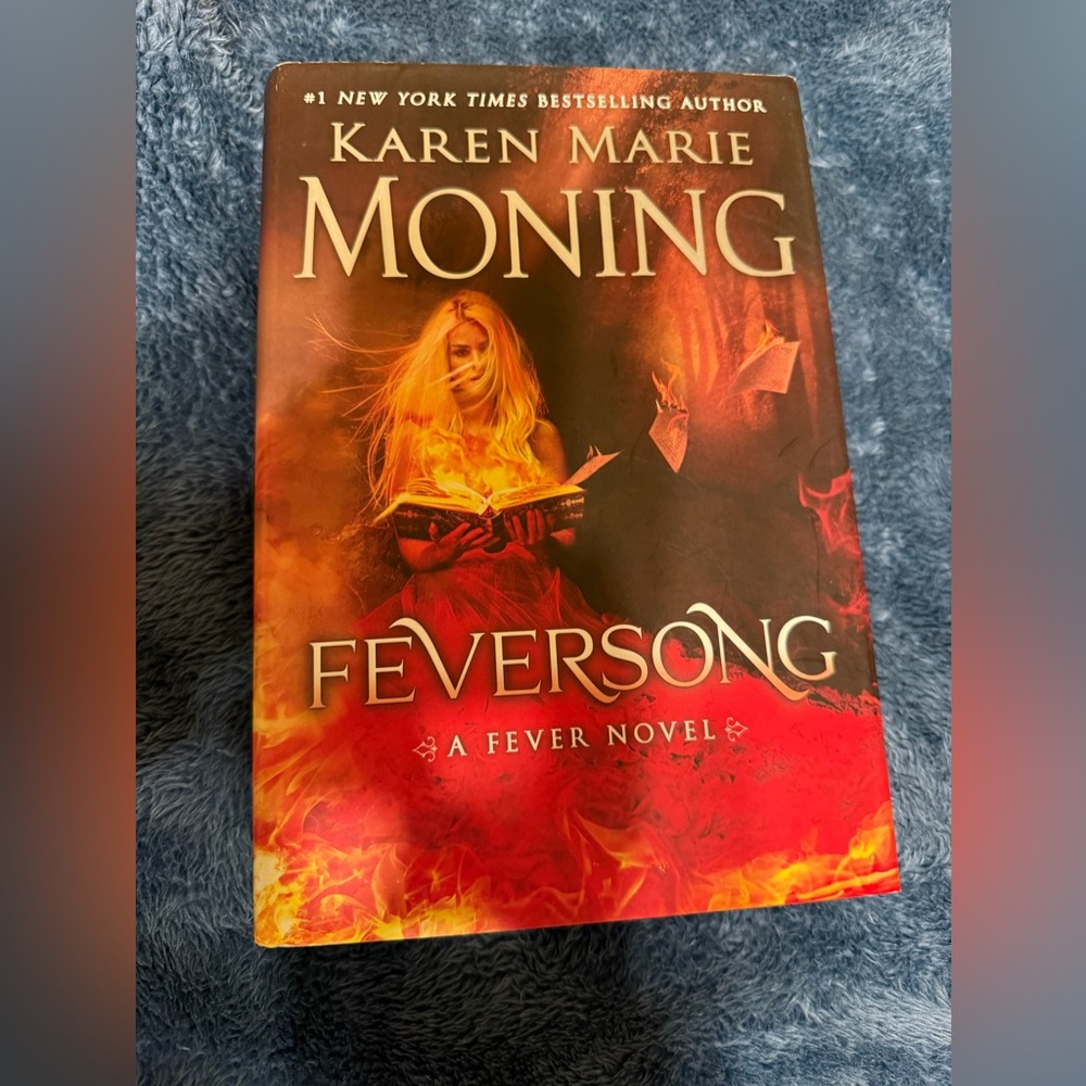 Feversong by Karen Marie Moning Book